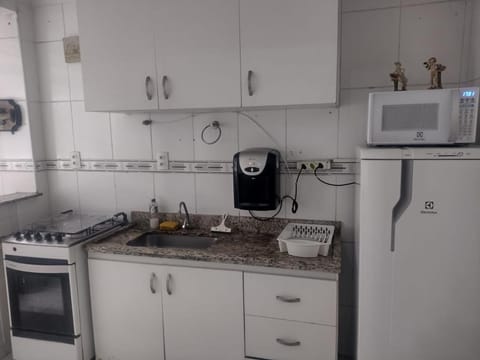 Apartamento Vento e mar - 2 quartos com sacada na quadra da praia do gonzaga Apartment in Santos