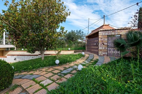 Villa Stilvi II - Α Full of Positive Energy House Chalet in Euboea
