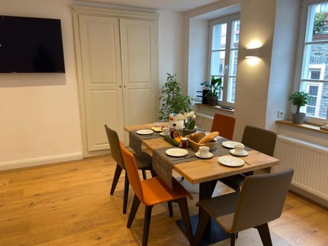 Communal lounge/ TV room, Dining area