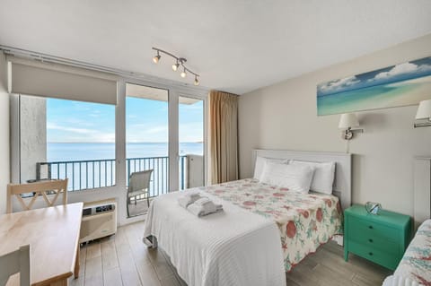 Sandestin Resorts, Bayside, Bay Front Studio Apartment in Miramar Beach