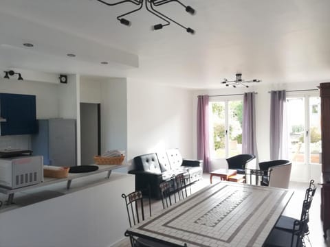 Living room, Dining area