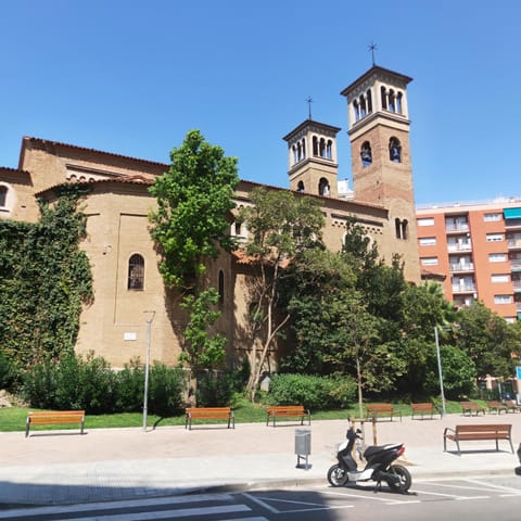Cosy Apartment Fira Barcelona Condo in L'Hospitalet de Llobregat