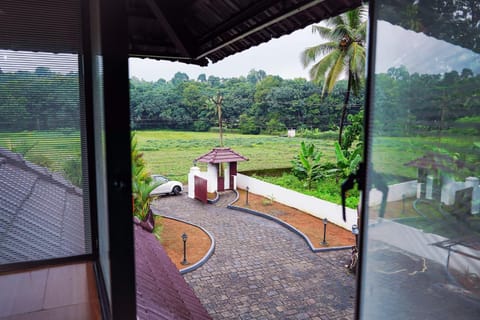 Day, Natural landscape, Garden, View (from property/room), Balcony/Terrace, Bedroom