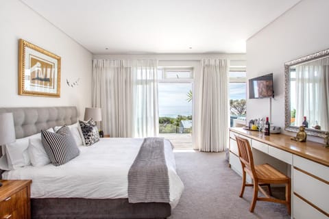 Far Horizons Camps Bay Bed and Breakfast in Camps Bay