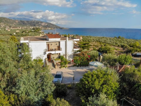 Paradeisos Condo in Messenia