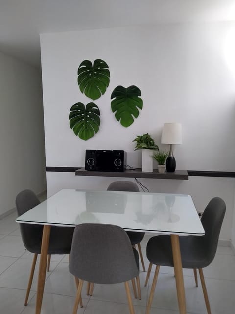 CH2 Comodo apartamento amoblado en condominio RNT 1O8237 Appartamento in Valledupar