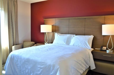Staybridge Suites - Orenco Station by IHG Hotel in Tanasbourne