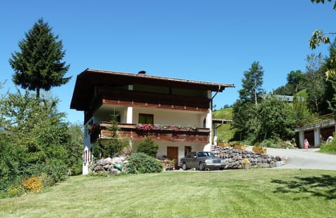 Property building, Facade/entrance, Summer