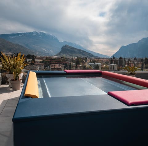 Hot Tub, Swimming pool, Open Air Bath