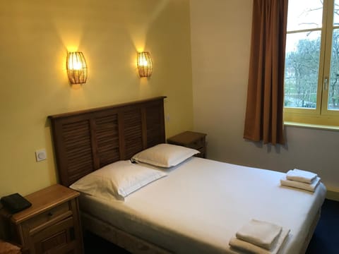 Hotel Couleurs Sud Centre-ville Gare Charleville-Mézières Hotel in Wallonia, Belgium