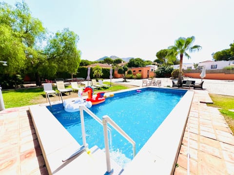 Day, Garden, Garden view, Pool view, Swimming pool, sunbed