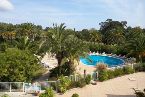 Balcony/Terrace, Swimming pool