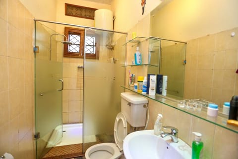 Soho Greens Apartment 4 Bed and Breakfast in Kampala