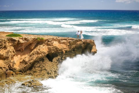 Waipouli Beach Resort Penthouse Exquisite Ocean & Pool View Condo! Apartment in Kauai