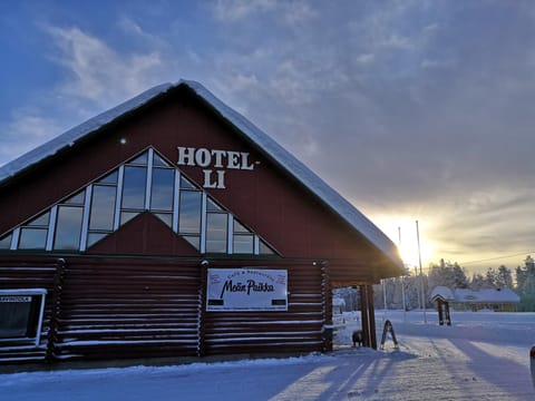 Property building, Winter