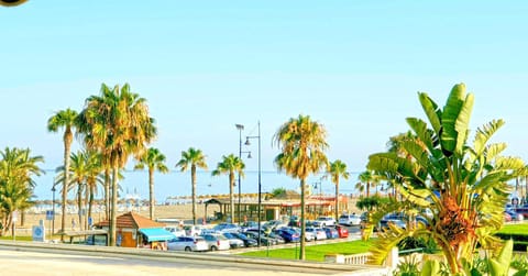 City view, Garden view, Landmark view, Sea view, Street view