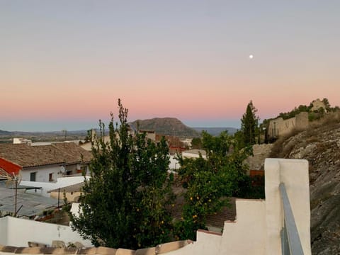 Fortress Jacuzzi Suites Bed and Breakfast in Xàtiva