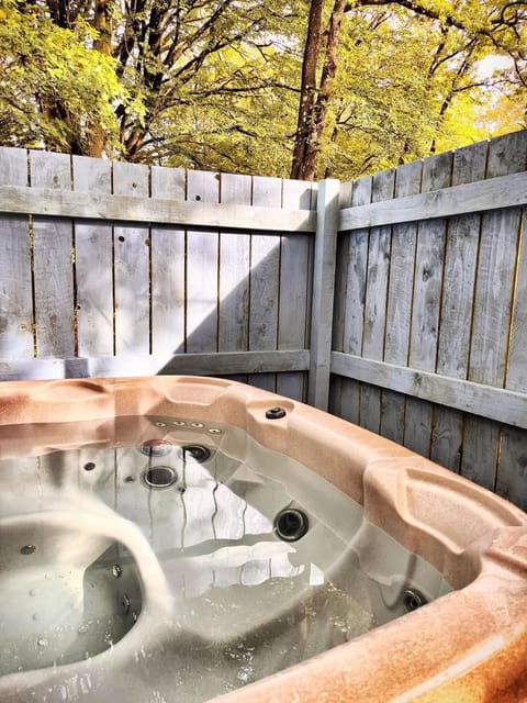 Snowdrop 10-Hot Tub-Woodlandlodges-St Clears-Pembrokeshire Chalet in Wales