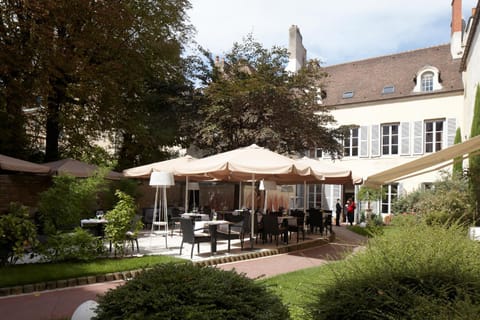 Patio, Restaurant/places to eat, Garden