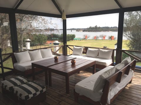 Living room, Garden view