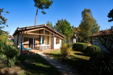 Les Cottages Du Lac Campground/ 
RV Resort in Parentis-en-Born