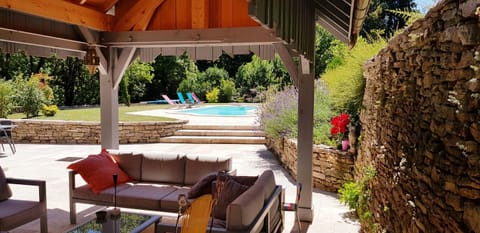 Decorative detail, Garden view, Pool view