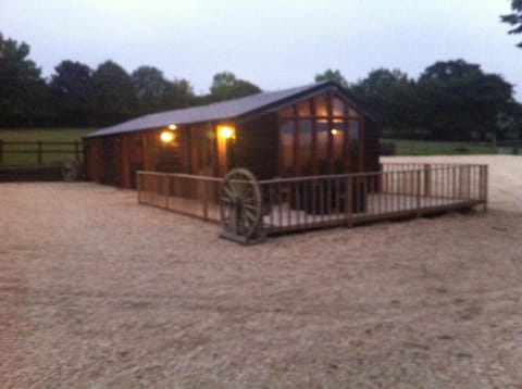 Stable lodge 2 Bedrooms House in South Oxfordshire District