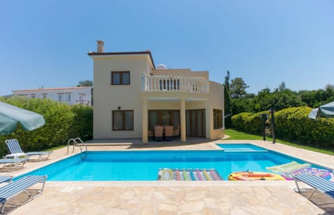 Villa Tsikkos Tria Villa in Paphos District