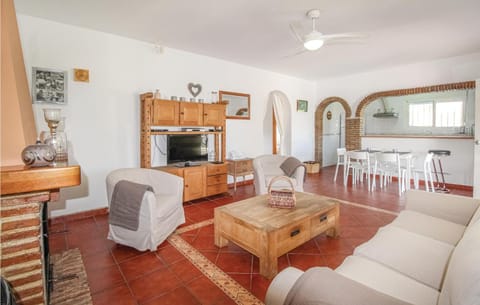 Nice Home In Torrox Costa With Swimming Pool Casa in Río de Torrox