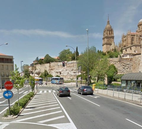 Catedrales Centro Parking opcional Aire acondicionado Condo in Salamanca