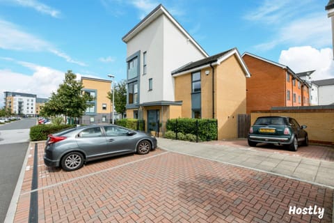 Elephant Court - Comfortable, spacious house with parking Eigentumswohnung in Reading