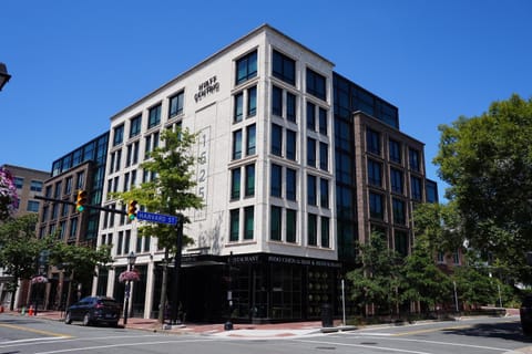 Property building, Neighbourhood, City view, Street view