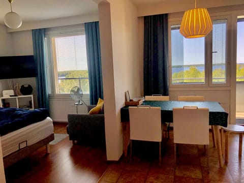 Two bedroom apartment Best view to the sea Glassed Balcony FREE PRIVATE PARKING Appartement in Kemi