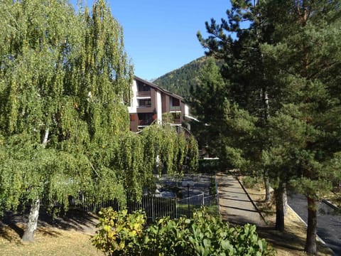 Appartement cosy avec piscine et Wi-Fi à Bourg-Saint-Maurice - FR-1-411-93 Apartment in La Plagne-Tarentaise