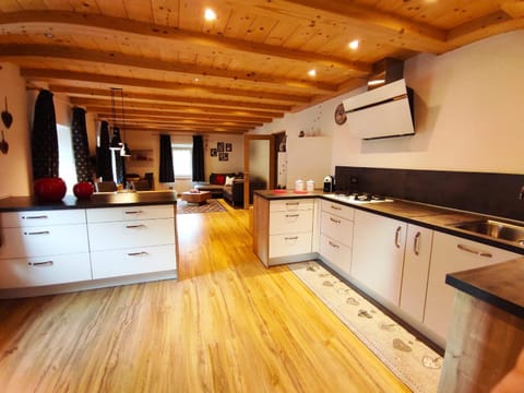 TV and multimedia, Kitchen or kitchenette, Living room, Seating area, dishwasher, oven, stove