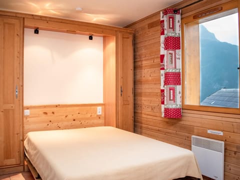 Studio cabine 6 personnes avec balcon, parking et casier à ski - FR-1-504-124 Apartment in Uvernet-Fours