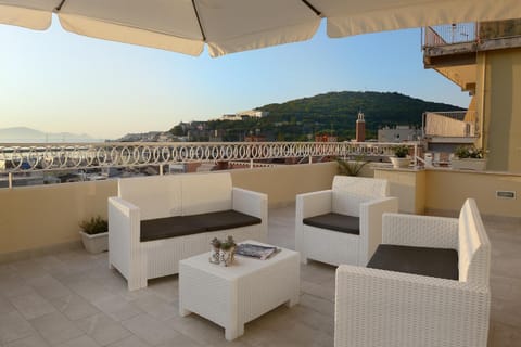 La terrazza dei colori Alojamiento y desayuno in Gaeta