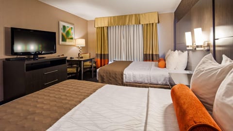 Best Western Plus Rama Inn & Suites Hotel in Oakdale