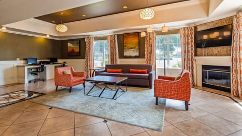 Best Western Plus Rama Inn & Suites Hotel in Oakdale