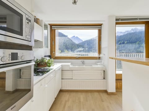 Appartement skis aux pieds, 4 pièces, proche centre, animaux admis, parking, WiFi optionnel - FR-1-514-14 Apartment in Saint-Bon-Tarentaise