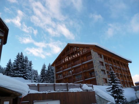 Appartement à Courchevel 1850, vue vallée, ski aux pieds - FR-1-514-40 Apartment in Saint-Bon-Tarentaise