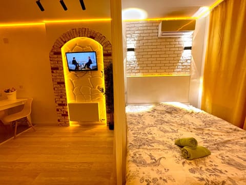 Stunning lux 1bedroom studio near Maxima Shopping Mall Condominio in Almaty
