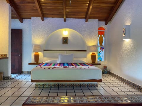 Villa de La Roca Bed and Breakfast in Zihuatanejo