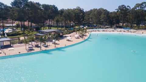 Bird's eye view, Pool view