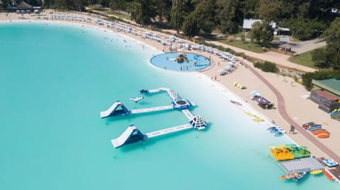 Bird's eye view, Pool view