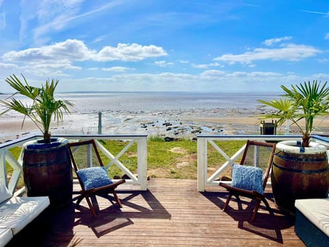 Natural landscape, View (from property/room), Balcony/Terrace, Beach