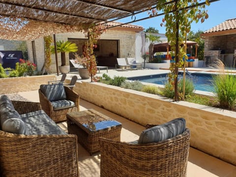 Balcony/Terrace, Garden view, Pool view