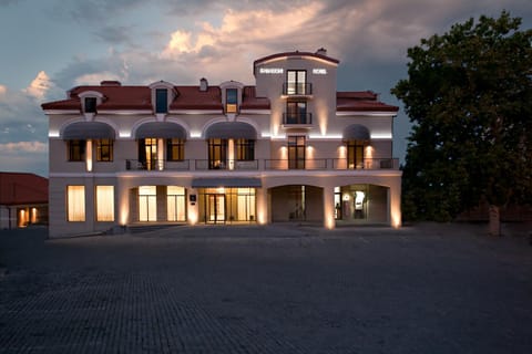 Property building, Facade/entrance