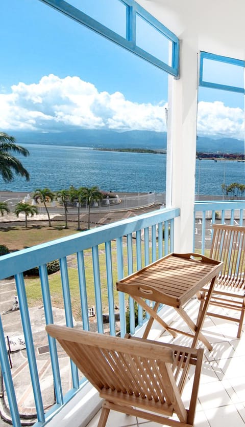 Ocean View and Exclusive Flat Le croisieriste Condominio in Les Abymes