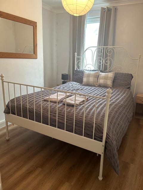 Central Cheltenham House - Sleeps 4/Pet friendly House in Cheltenham